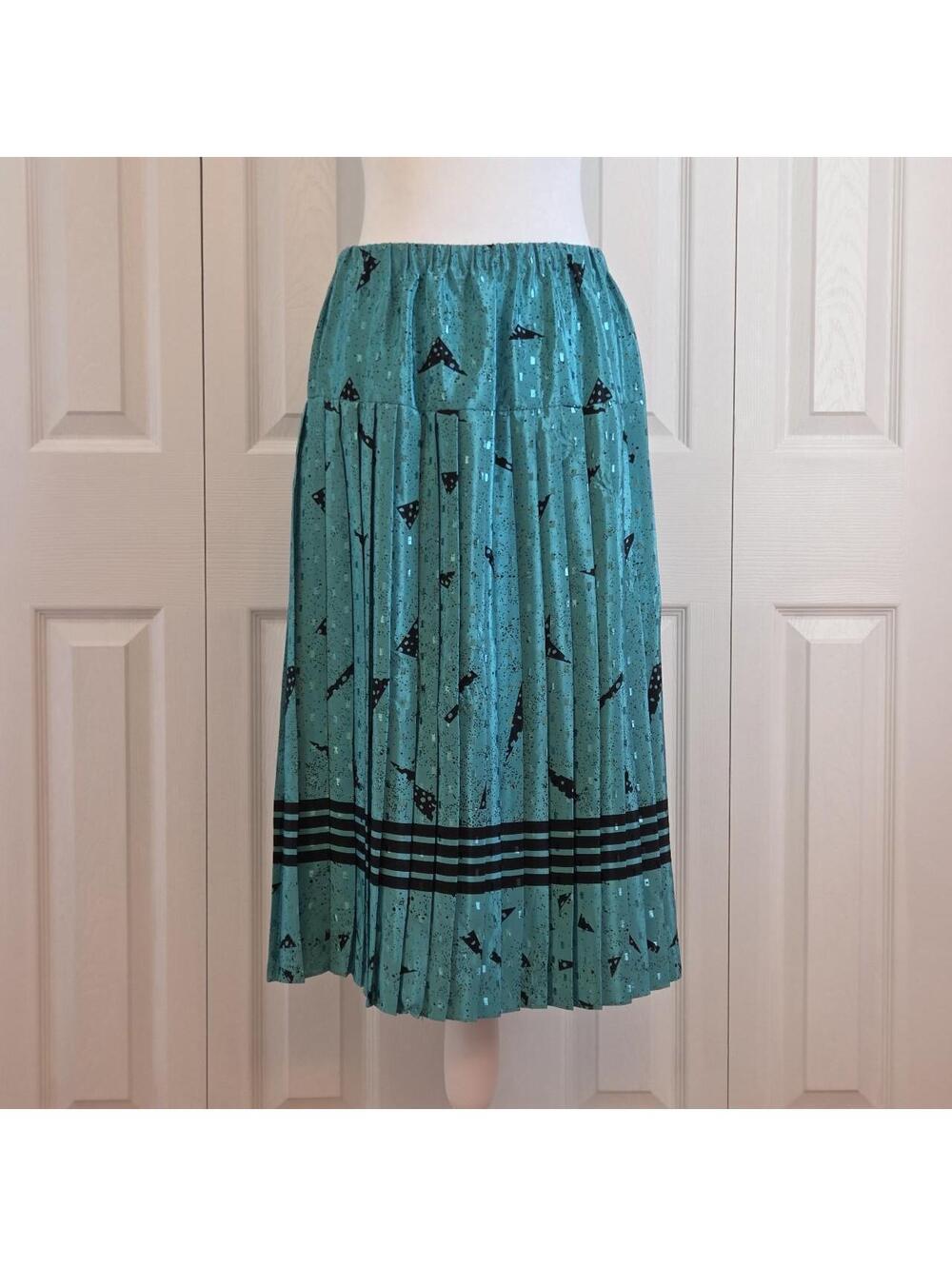 Vintage Metallic Teal Blue Satin Pleated Midi Skirt w/ Black Geometric Print
